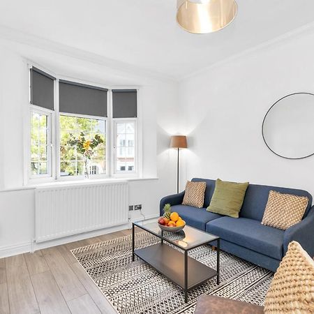 Modern Two Bedroom Apartment With Free Parking! Londres Extérieur photo