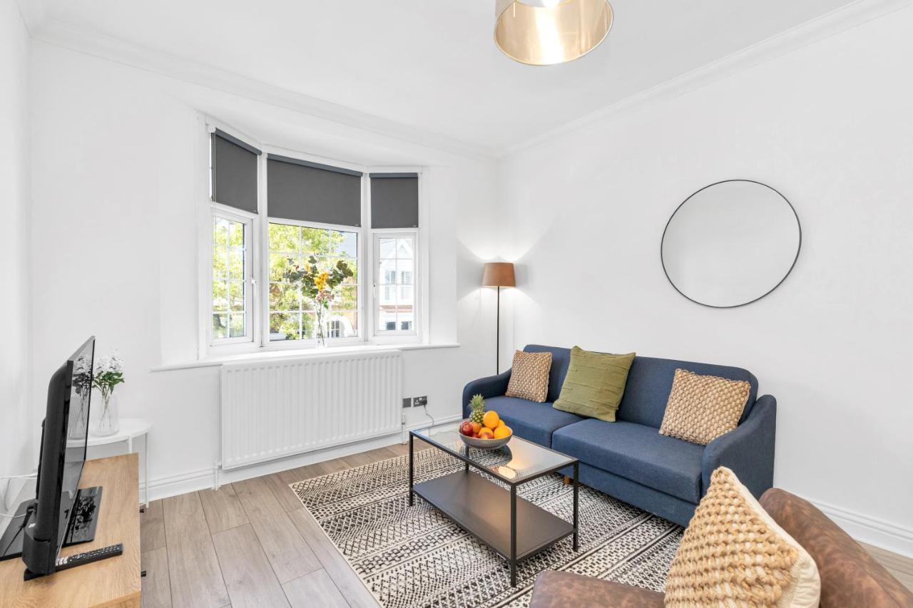 Modern Two Bedroom Apartment With Free Parking! Londres Extérieur photo