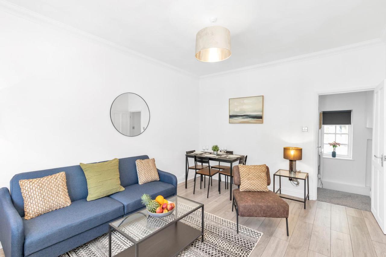 Modern Two Bedroom Apartment With Free Parking! Londres Extérieur photo